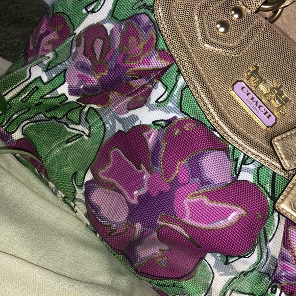 💐Limited Edition Coach Floral Handbag ✨💐 - Picture 2 of 8